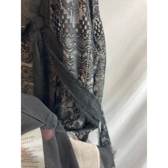 CABI Emily Lace Overlay Tie Bow Neckline Tank Blouse #552 Size Small - Picture 6 of 8